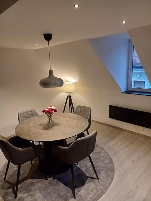 Apartman Ena Radiceva Zagreb Eksteriør billede